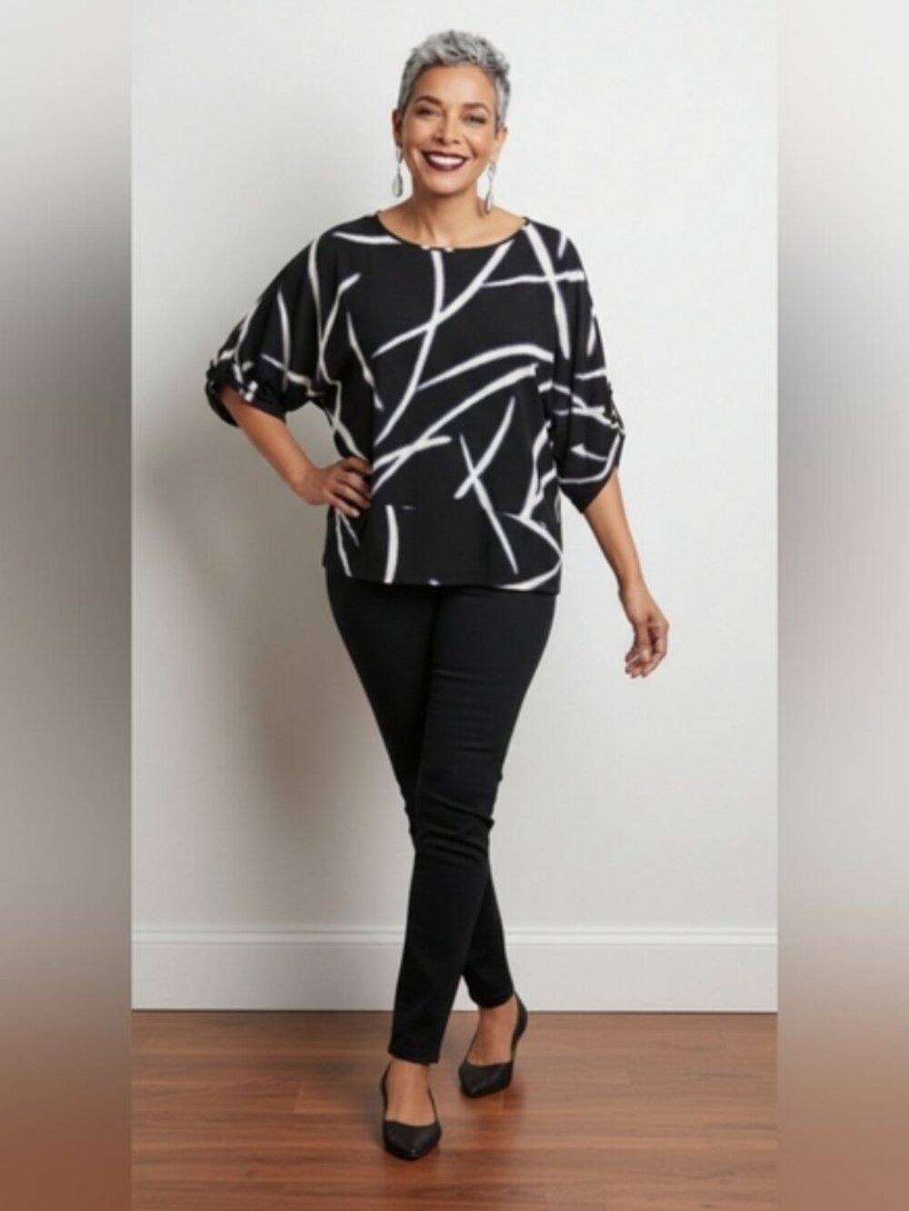 Chico's SZ 3/L/16 Black White Abstract Blouse Boat Neck Tab Sleeves Banded Hip